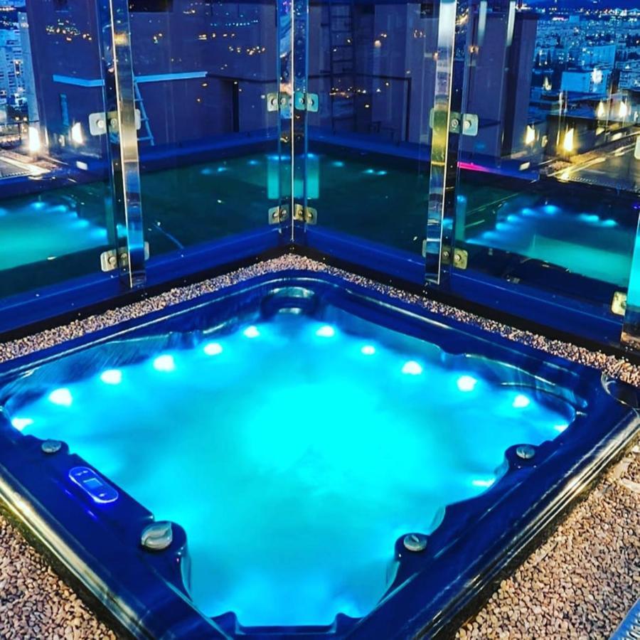 1 Room 60M2 Center Of Obolon Near River Side. With Terrace. 22 Floor 基輔 外观 照片