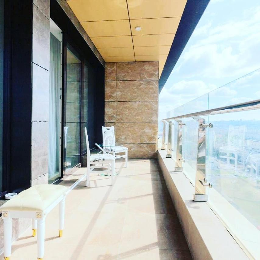 1 Room 60M2 Center Of Obolon Near River Side. With Terrace. 22 Floor 基輔 外观 照片